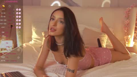 adoracortes online show from 10-15-25, 05:29