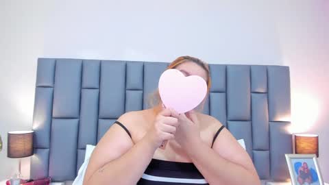 Snapshot of adreeaperez1 chatting on 01-20-25, 11:45 ANDREA PEREZ online show from 01-20-25, 11:45