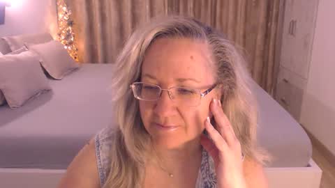 Cryna online show from 04-09-26, 04:45