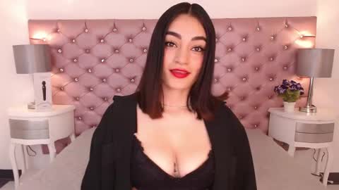 Adri online show from 04-28-26, 04:06