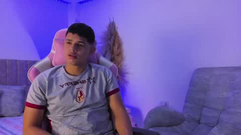 ADRIAN online show from 06-04-26, 06:47