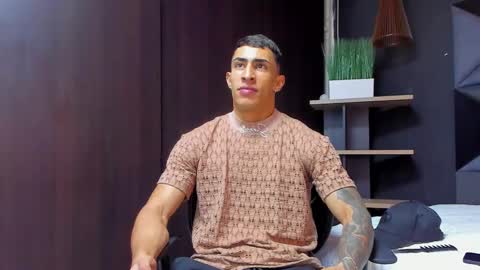 Snapshot of adrian_rae chatting on 09-11-25, 05:57 online show from 09-11-25, 05:57