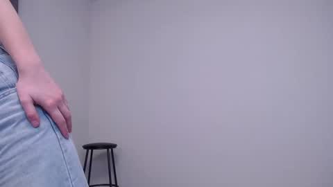 Snapshot of adriana_meow246 chatting on 11-16-25, 06:02 Adriana online show from 11-16-25, 06:02