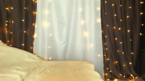 Snapshot of adriana_sweet_24 chatting on 12-15-24, 01:00 Adriana Sweet 24 online show from 12-15-24, 01:00