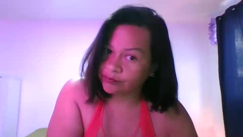 Snapshot of adrianagogo18 chatting on 10-16-25, 11:33 adrianagogo18 online show from 10-16-25, 11:33