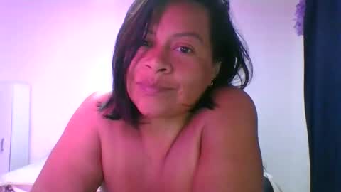 Snapshot of adrianagogo18 chatting on 10-18-25, 12:24 adrianagogo18 online show from 10-18-25, 12:24