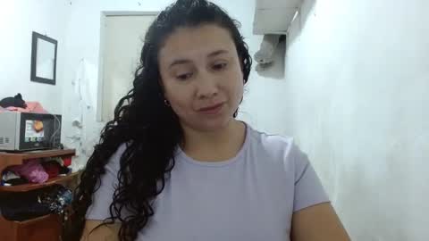 Snapshot of adrianatellez chatting on 10-20-25, 01:33 Adriana Tellez online show from 10-20-25, 01:33