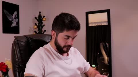 Adrian Williams online show from 01-12-25, 10:54