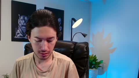 Adrian Williams online show from 02-10-25, 07:07