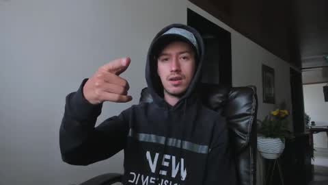 Snapshot of adrianwilliams_ chatting on 01-12-26, 05:07 Adrian Williams online show from 01-12-26, 05:07