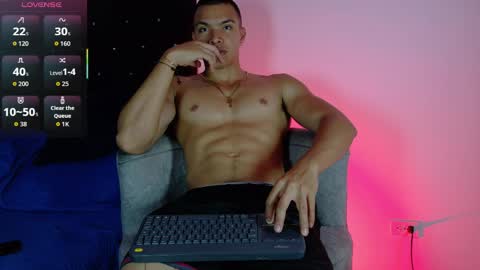 adriel_escalante online show from 04-03-26, 02:20