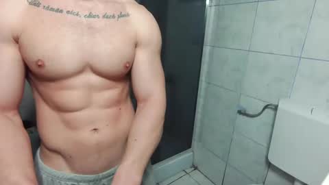 Snapshot of advp69 chatting on 02-14-25, 08:21 Mrrfitt online show from 02-14-25, 08:21