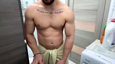 Snapshot of advp69 chatting on 11-05-25, 08:14 Mrrfitt online show from 11-05-25, 08:14