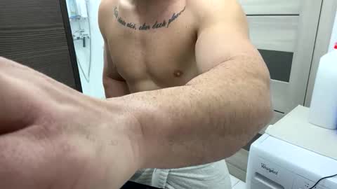 Snapshot of advp69 chatting on 11-27-25, 09:22 Mrrfitt online show from 11-27-25, 09:22