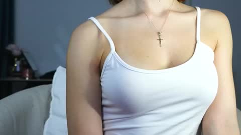 Snapshot of aelia_anara chatting on 09-22-25, 03:52 Aelia online show from 09-22-25, 03:52