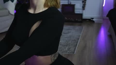 Aelia online show from 12-02-25, 04:51