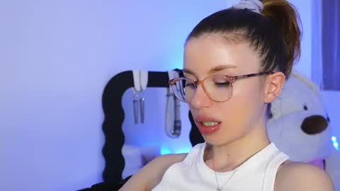 Aelia online show from 03-09-26, 07:07