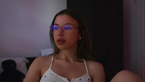 Snapshot of aelia_anara chatting on 06-05-26, 04:41 Aelia online show from 06-05-26, 04:41