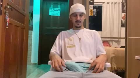 Luci online show from 09-20-25, 03:29