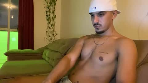 Luci online show from 03-09-26, 03:32