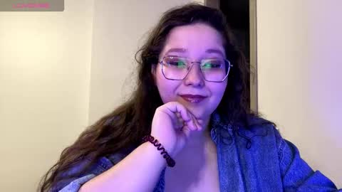 Snapshot of aemilialust chatting on 01-17-26, 06:33 aemilialust online show from 01-17-26, 06:33