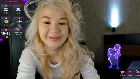 Snapshot of aeries_steel chatting on 12-11-24, 03:24 Aeries online show from 12-11-24, 03:24