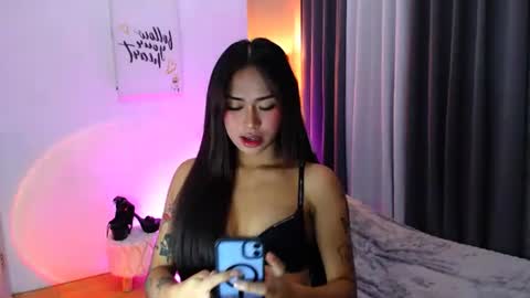 aeshamargaux online show from 11-04-25, 05:50