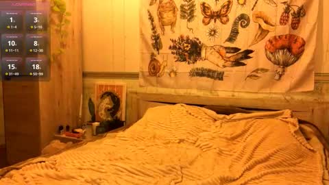 Arielle online show from 10-25-25, 04:57