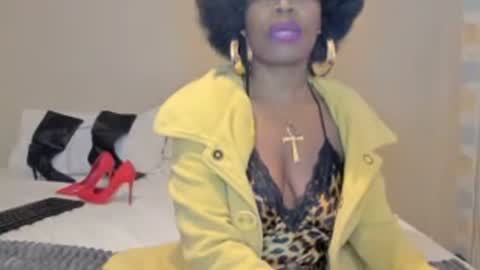 AfricanSquirtQueen online show from 07-12-26, 08:22