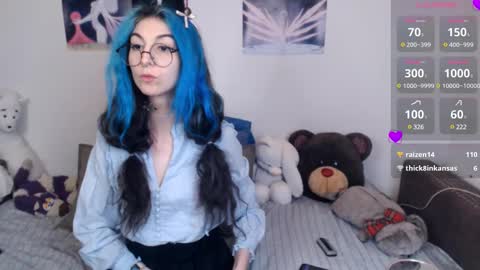 Snapshot of afina_blessyou chatting on 02-15-25, 09:49 Afina online show from 02-15-25, 09:49