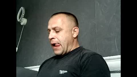 Snapshot of afonya342 chatting on 10-11-25, 07:18 Sasha online show from 10-11-25, 07:18