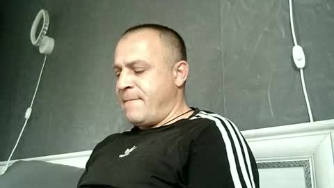 Snapshot of afonya342 chatting on 10-19-25, 05:30 Sasha online show from 10-19-25, 05:30