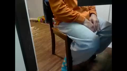 Snapshot of afr10221966 chatting on 10-03-25, 01:24 afr10221966 online show from 10-03-25, 01:24