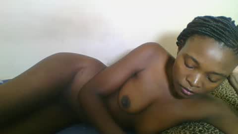 Yvonne online show from 04-11-26, 08:40