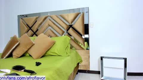 Jheremy and  leeryc  online show from 09-17-25, 11:12