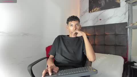 Snapshot of afrodita_n_ares_ chatting on 11-21-25, 07:23 afrodita n ares online show from 11-21-25, 07:23