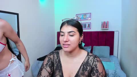 Snapshot of afroditaandsoffi chatting on 01-17-25, 12:21 Afrodita Chery y Hermione online show from 01-17-25, 12:21