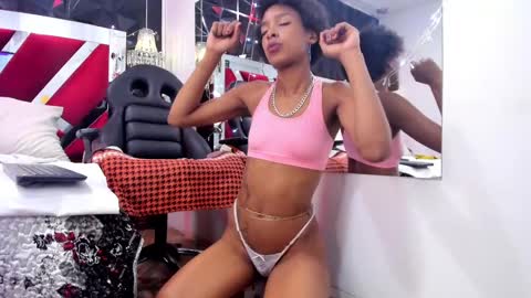 Snapshot of afroditagreenn chatting on 02-12-25, 08:07 Afrodita online show from 02-12-25, 08:07