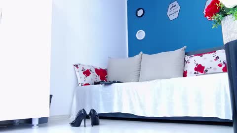 Amalia online show from 02-19-25, 06:00