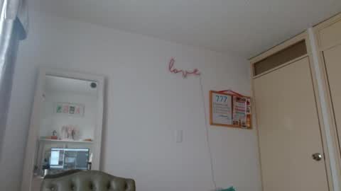 afrodithaa_ online show from 04-30-26, 08:57