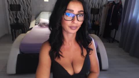 Snapshot of afrodityfit chatting on 09-16-25, 01:34 Afro online show from 09-16-25, 01:34