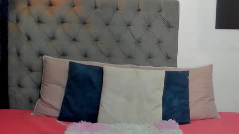 Snapshot of afrodiva69_ chatting on 05-04-26, 05:53 Afro Diva online show from 05-04-26, 05:53