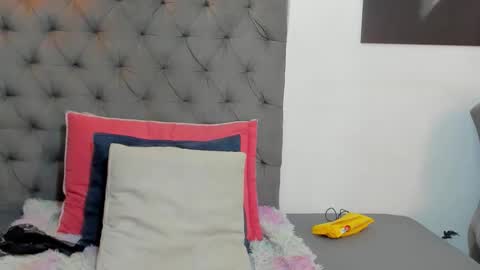 Snapshot of afrodiva69_ chatting on 05-08-26, 06:35 Afro Diva online show from 05-08-26, 06:35