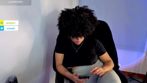 Snapshot of afrojayleof chatting on 11-09-25, 01:26 Jayle online show from 11-09-25, 01:26