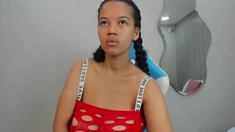 Snapshot of agata18_ chatting on 10-25-25, 01:40 A G A T A online show from 10-25-25, 01:40