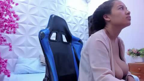 Snapshot of agata18_ chatting on 03-15-26, 12:00 A G A T A online show from 03-15-26, 12:00