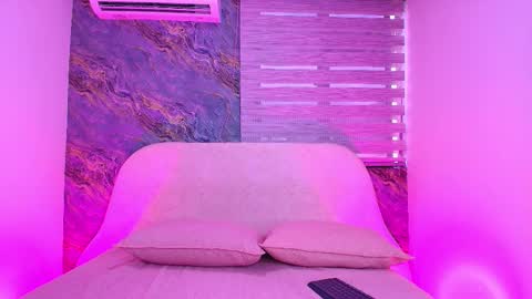 Ana online show from 11-18-25, 12:31