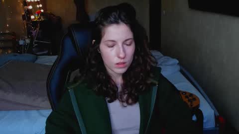 agata_in_wonderland online show from 11-04-25, 10:58