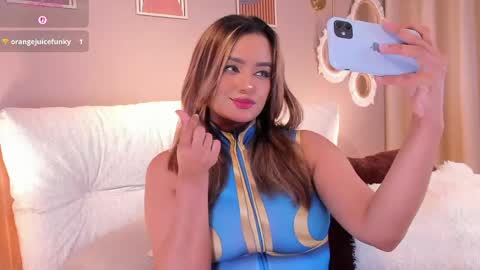 Snapshot of agata_laurent_ chatting on 05-05-26, 01:46 Agata Lauret online show from 05-05-26, 01:46