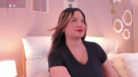 Snapshot of agata_laurent_ chatting on 06-12-26, 02:49 Agata Lauret online show from 06-12-26, 02:49